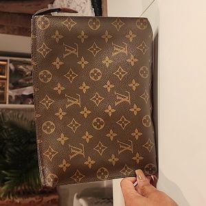 Authentic Vintage Louis Vuitton toiletry 26